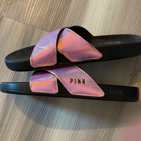 Pink flip flops - Picture 2 of 4